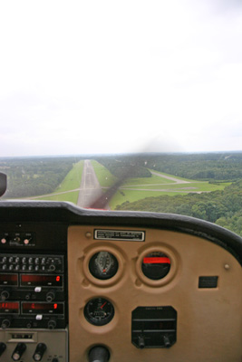 Final approach runway 25 at Ursel (EBUL)