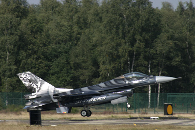 Belgian Tiger F-16 landing