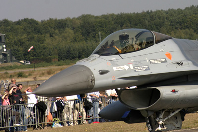 Nose F-16