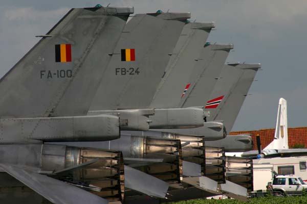 F16 tails