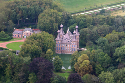 Castle of Aishove in Kruishoutem from the air