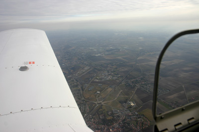 Climbing towards Merville LFQT