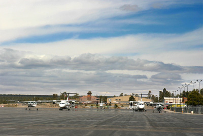 Grand Canyon Airport tourist airplanes