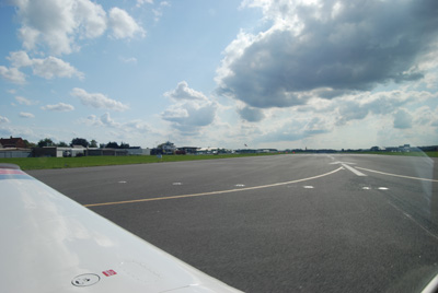 Lining up runway 24 Kortrijk